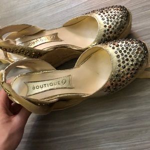 Gently worn boutique 9 woven rope wedges.